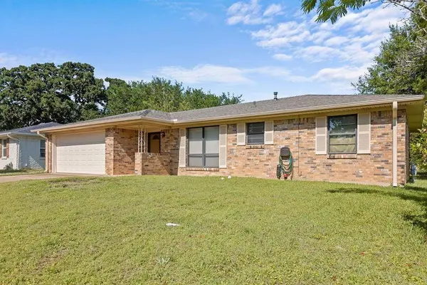 2022 Jerry Avenue, Denison, TX 75020
