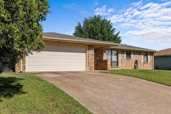 2022 Jerry Avenue, Denison, TX 75020