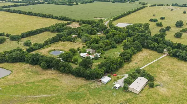 8677 S Fm 898, Whitewright, TX 75491
