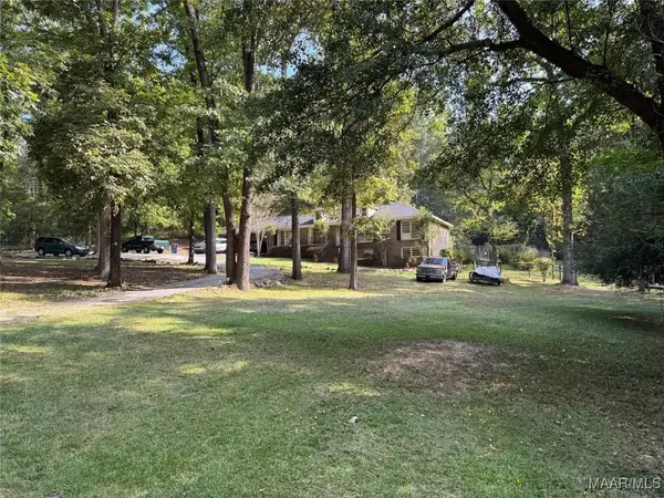 707 Canyon RD, Wetumpka, AL 36093