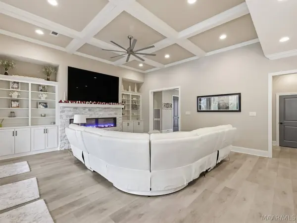 954 Fireside DR, Prattville, AL 36067