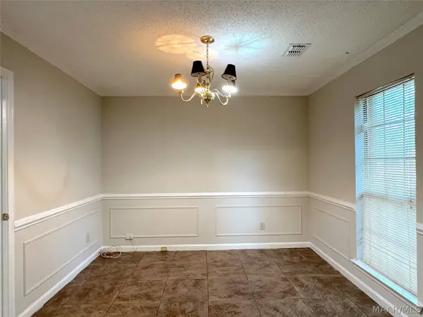 1056 Countryside LN, Montgomery, AL 36117