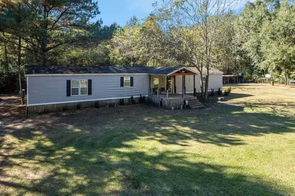 15 Double R Ln., Columbia, MS 39429