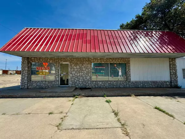 201 E 2nd ST, Clarendon, TX 79226