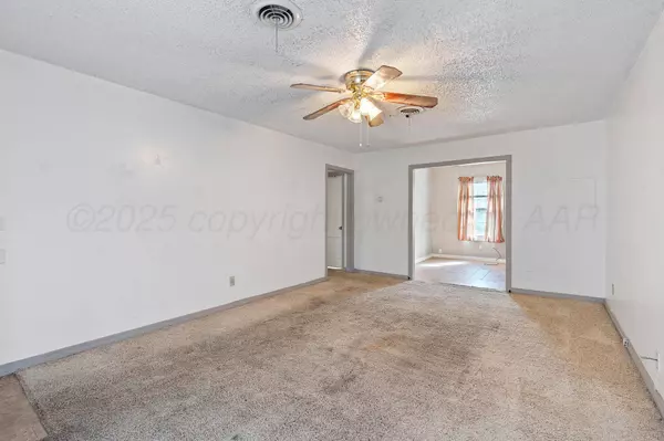 4243 SW 14TH AVE, Amarillo, TX 79106