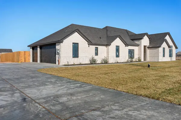 9800 COPPER CREEK DR, Amarillo, TX 79119
