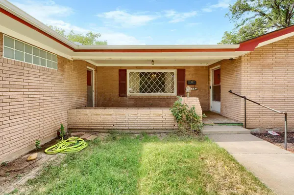 2216 S Tyler ST, Amarillo, TX 79109