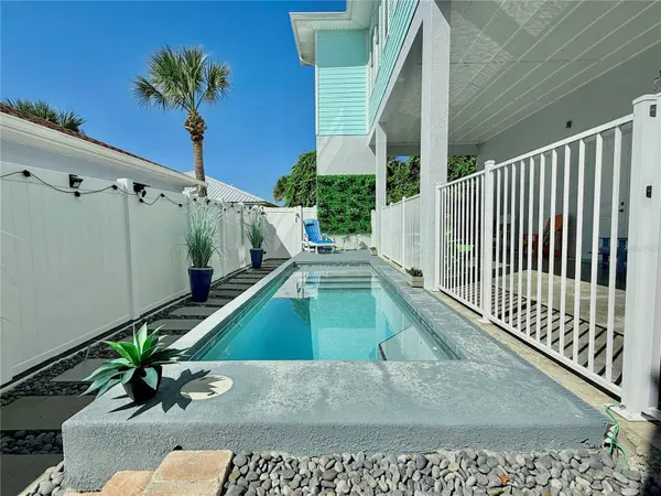 304 N 7TH ST, Flagler Beach, FL 32136