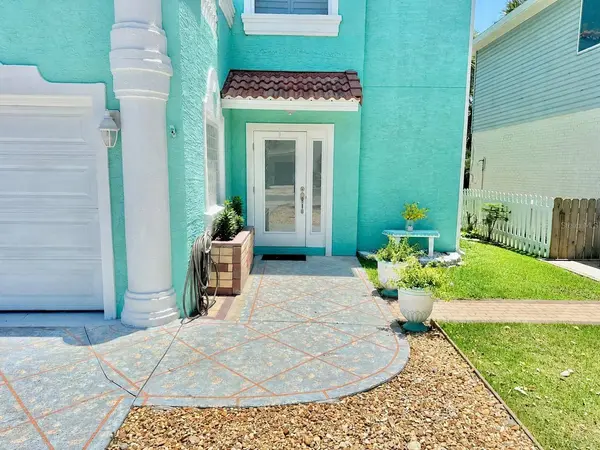 107 6TH ST N, Flagler Beach, FL 32136