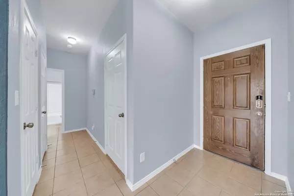 1514 Desert Candle, San Antonio, TX 78245