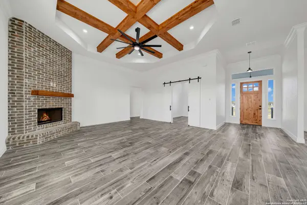 162 Estates Dr, La Vernia, TX 78121
