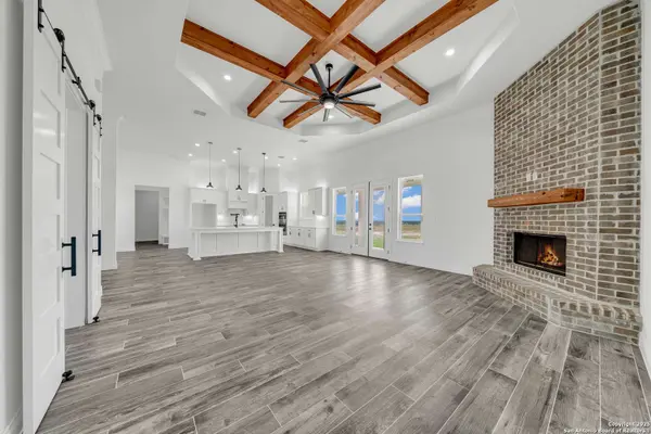 162 Estates Dr, La Vernia, TX 78121