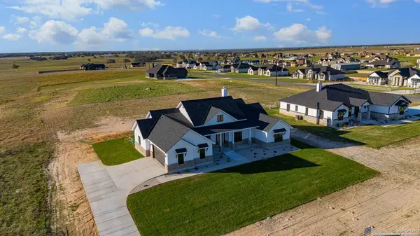 162 Estates Dr, La Vernia, TX 78121