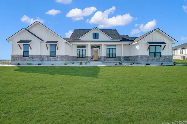 162 Estates Dr, La Vernia, TX 78121