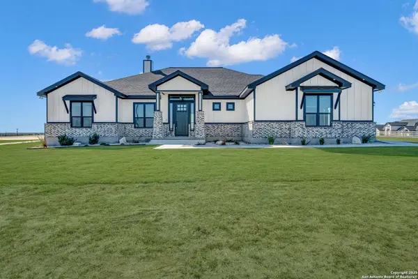 158 Estates Dr, La Vernia, TX 78121