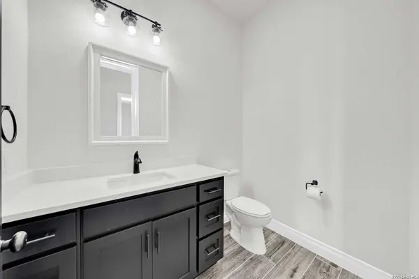 158 Estates Dr, La Vernia, TX 78121