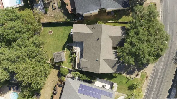 927 Lightstone Dr, San Antonio, TX 78258