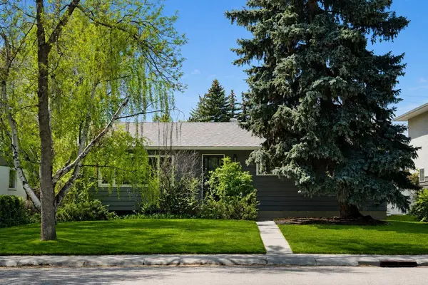 3123 Brentwood BLVD NW, Calgary, AB T2L 1L9