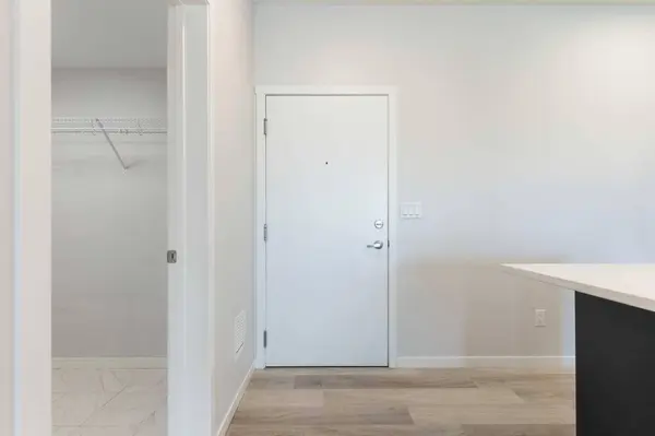 200 S Harvest Hills PL NE #305, Calgary, AB T3K 2N3