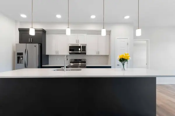 200 S Harvest Hills PL NE #305, Calgary, AB T3K 2N3
