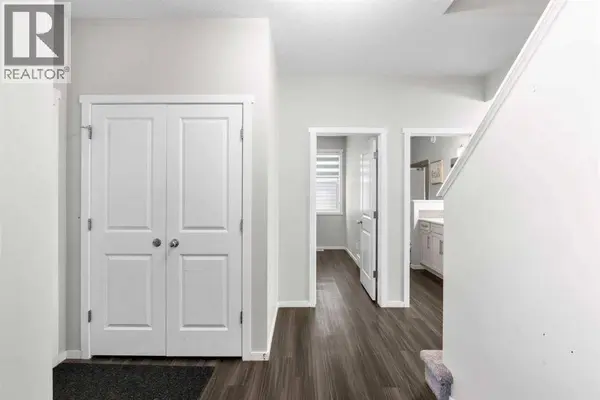 243 Savanna Lane NE, Calgary, AB T3J0Y9