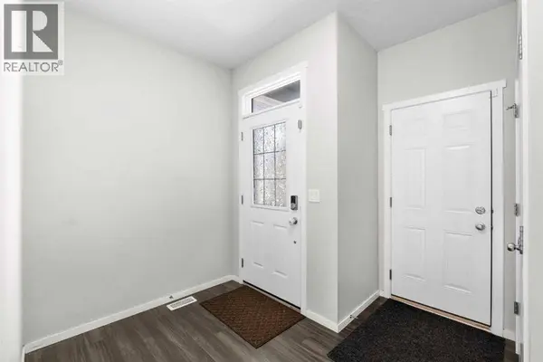 243 Savanna Lane NE, Calgary, AB T3J0Y9
