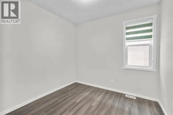 243 Savanna Lane NE, Calgary, AB T3J0Y9