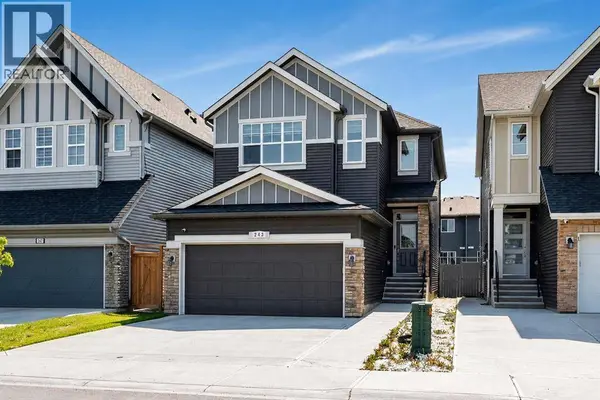 243 Savanna Lane NE