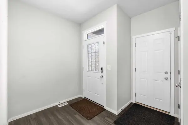 243 Savanna LN NE, Calgary, AB T3J 0Y9