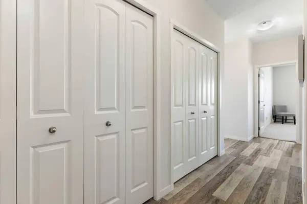 300 Harvest Hills PL NE #402, Calgary, AB T3K 2P4