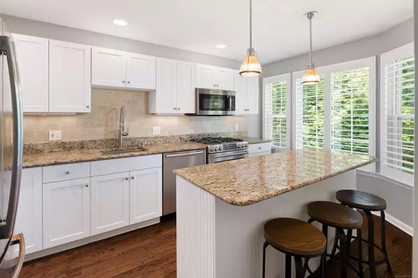 180 Turn Of River Road #2A, Stamford, CT 06905