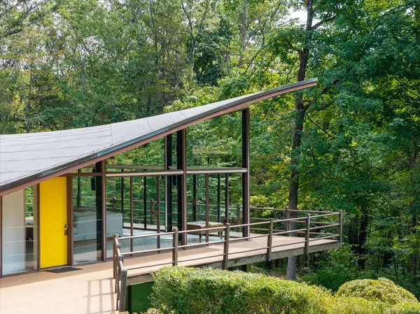 44 Benedict Hill Road, New Canaan, CT 06840