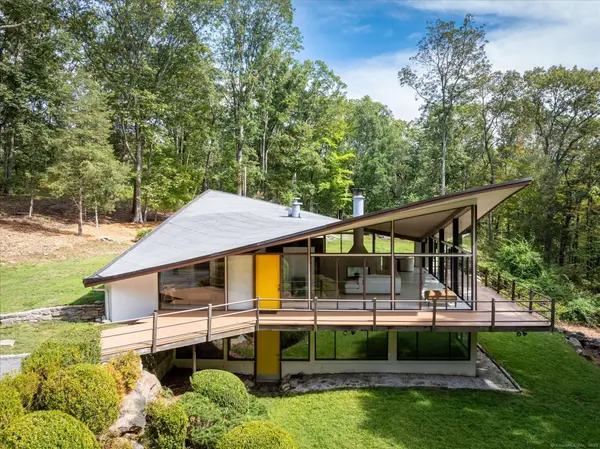 44 Benedict Hill Road, New Canaan, CT 06840