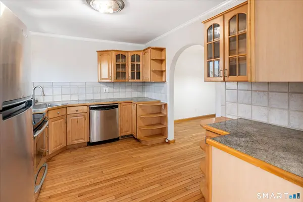 135 Courtland Avenue #APT 13, Stamford, CT 06902