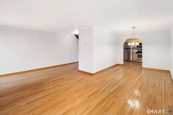 135 Courtland Avenue #APT 13, Stamford, CT 06902