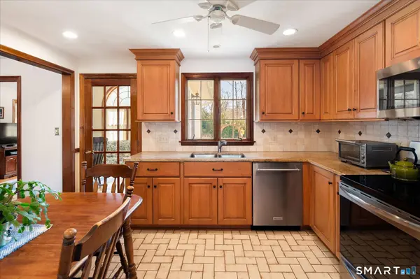 100 Bette Circle, Vernon, CT 06066