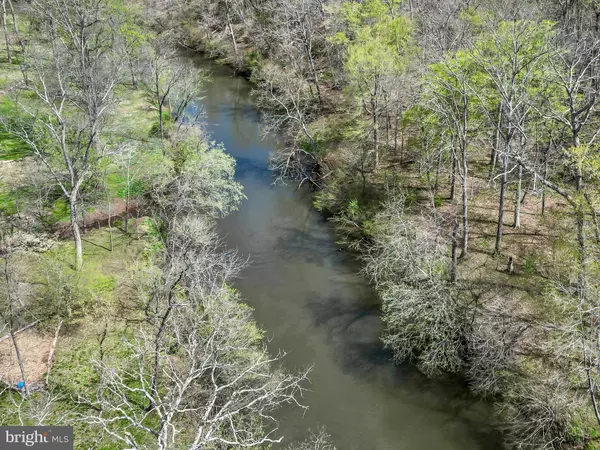 7809 LAKE DR, Manassas, VA 20111