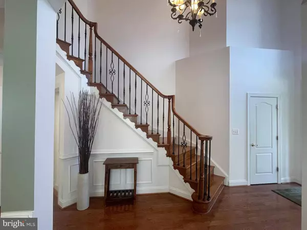 43961 RIVERPOINT DR, Leesburg, VA 20176