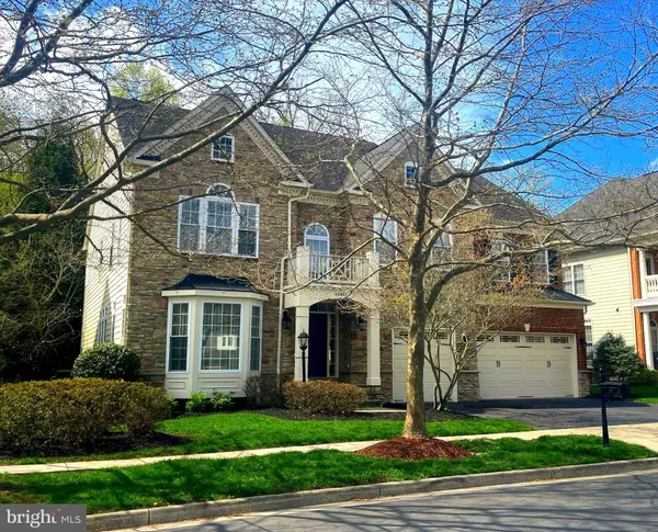 43961 RIVERPOINT DR, Leesburg, VA 20176