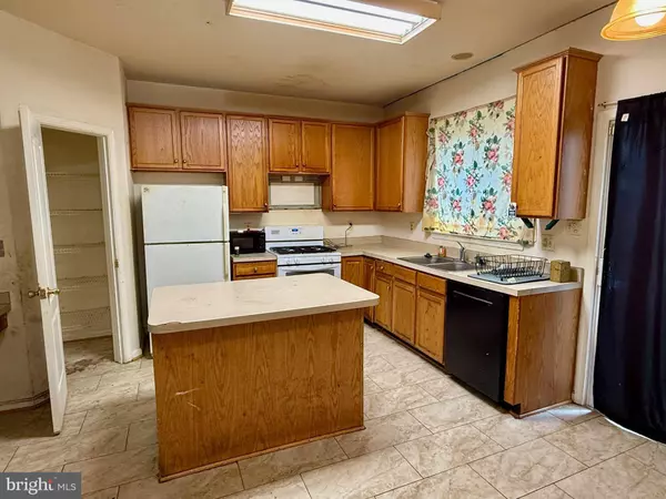 13133 PARK CRESCENT CIR, Herndon, VA 20171