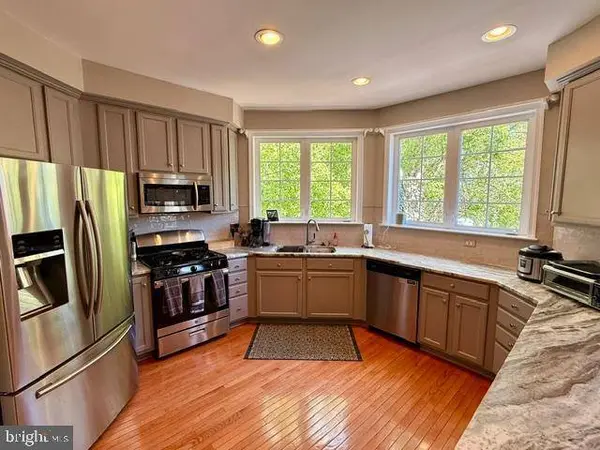 43764 LEES MILL SQ, Leesburg, VA 20176