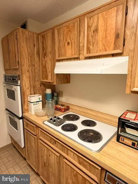 8370 GREENSBORO DR #218, Mclean, VA 22102