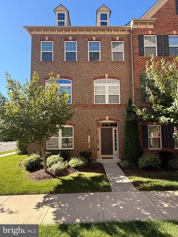 7868 CULLODEN CREST LN, Gainesville, VA 20155