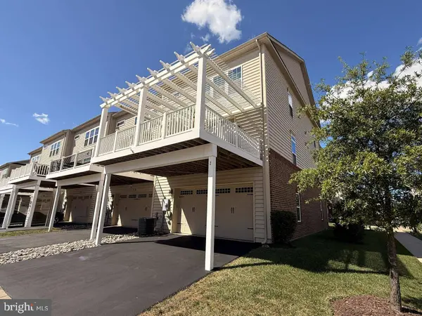 7868 CULLODEN CREST LN, Gainesville, VA 20155