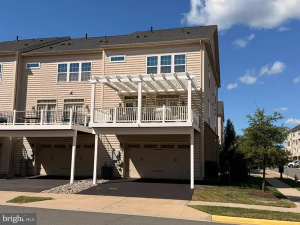 7868 CULLODEN CREST LN, Gainesville, VA 20155