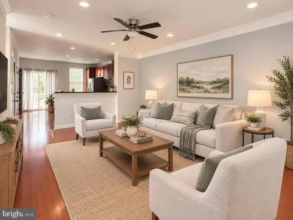 42802 SAN SEBASTIAN TER, Chantilly, VA 20152