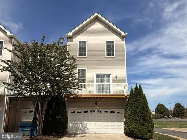 42802 SAN SEBASTIAN TER, Chantilly, VA 20152