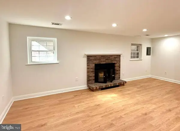 15 HAXALL CT, Sterling, VA 20165