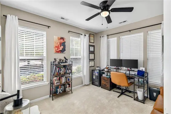 501 Violet CT, Newport News, VA 23602