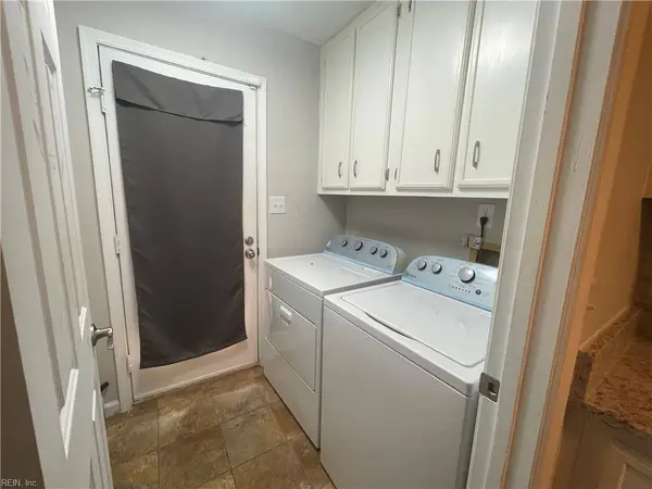 187 Loch CIR, Hampton, VA 23669